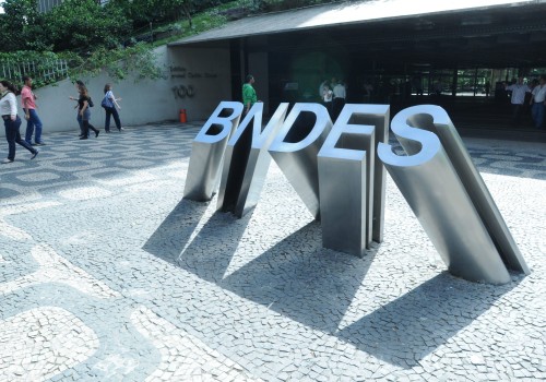 BNDES pretende dar mais atenção às pequenas empresas a partir de 2017.